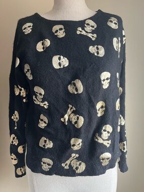 Saks Fifth Avenue Black Sweater with Metallic Gold Skull Motif